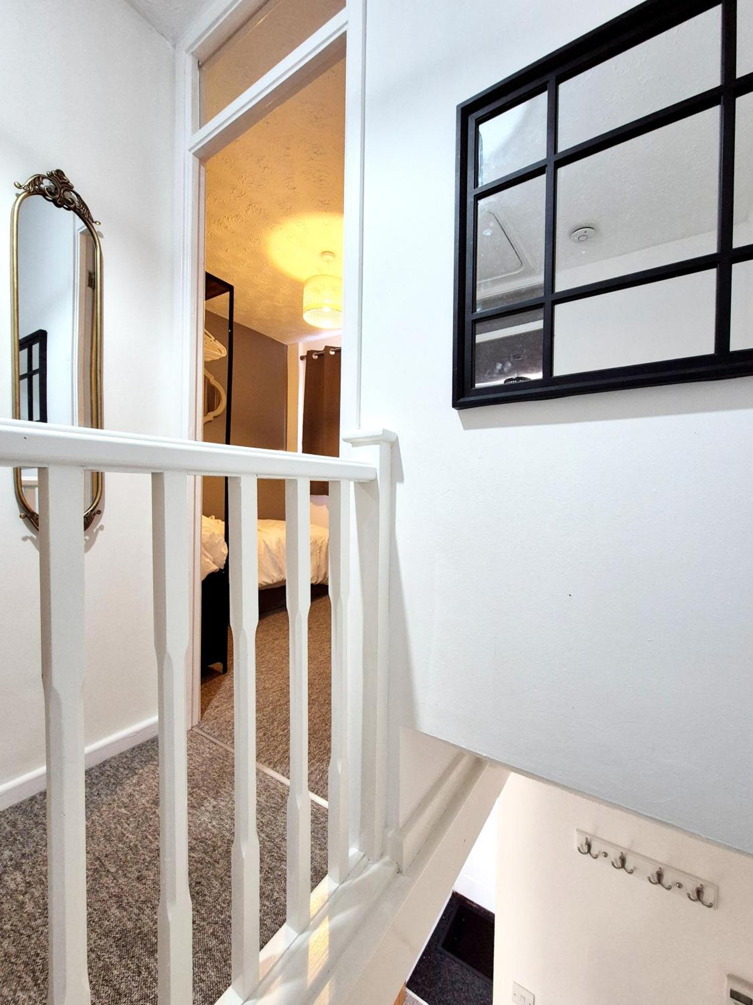 Sherbourne House - Modern 2 Bed Close To Parkway Station And Uwe *