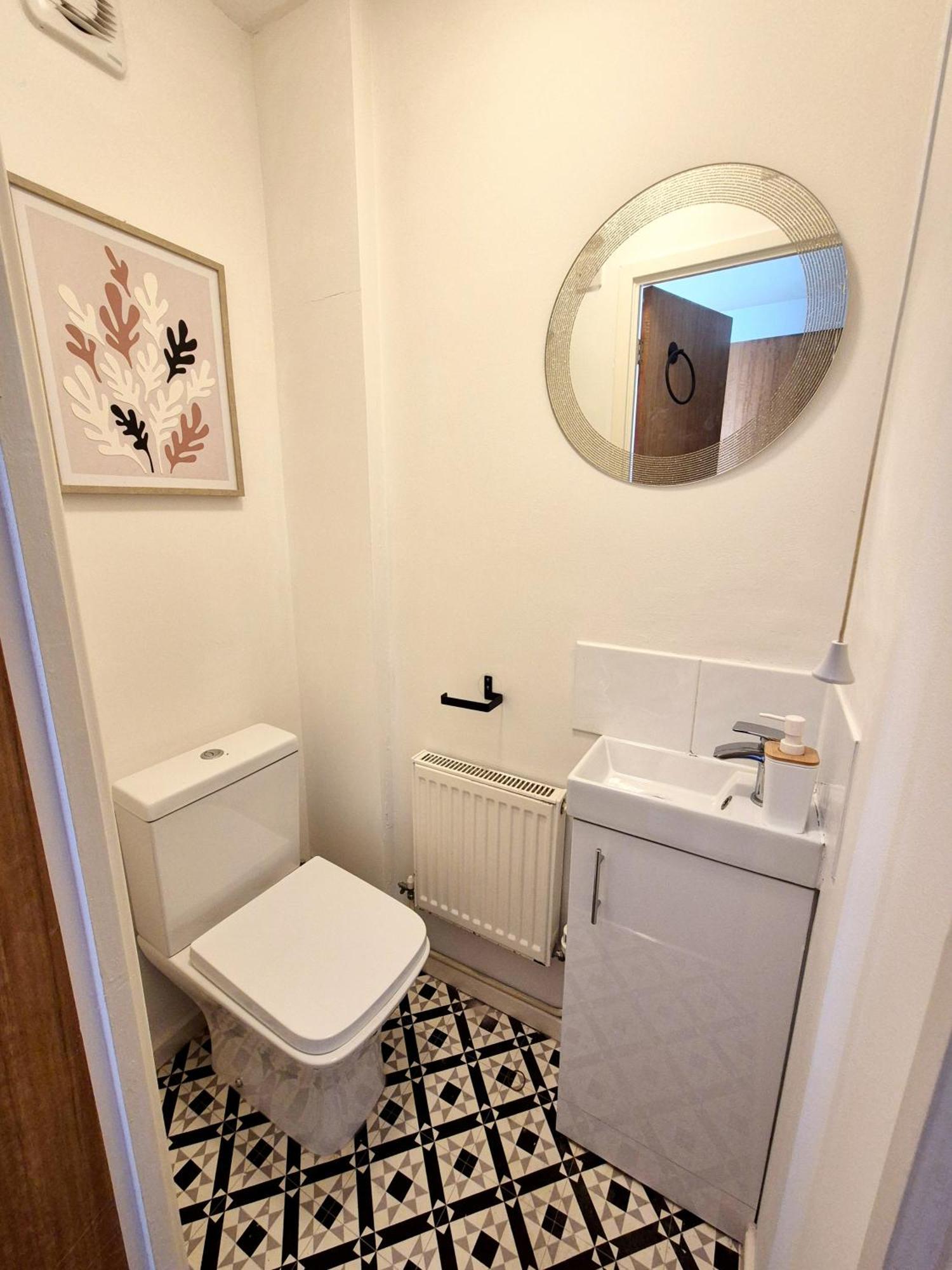 Sherbourne House - Modern 2 Bed Close To Parkway Station And Uwe