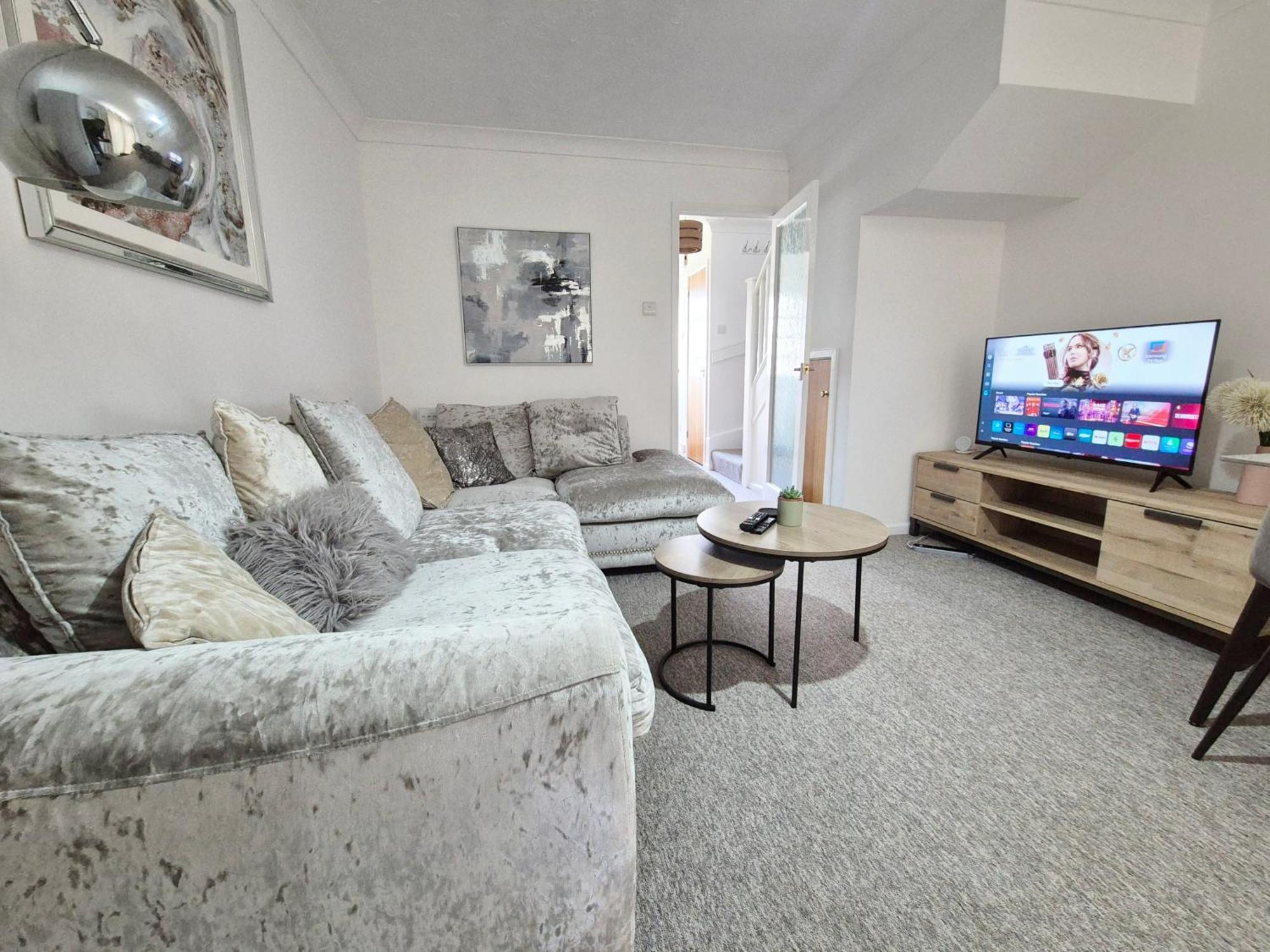 Sherbourne House - Modern 2 Bed Close To Parkway Station And Uwe *